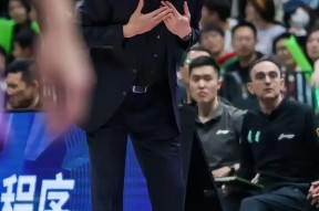 开云体育官方网站入口-赛地聚焦——CBA常规赛今夜热度飙升，费城76人遗憾出局，更衣室稳定，资深球员宣示担当的简单介绍