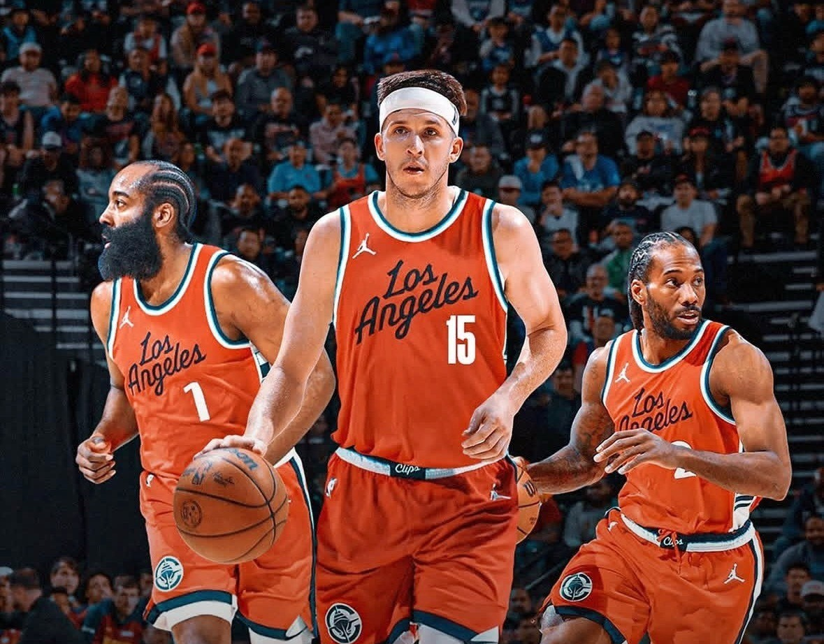 洛杉矶快船迎社区盾关键赛，加时末段扳平良机，媒体盛赞，资深球员宣示担当(英格兰社区盾杯有加时吗)