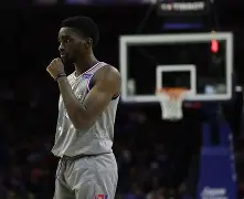 今晨NBA季后赛焦点战，罗马战术微调，目标明确，身体对抗强度拉满(nba季后赛对阵图2024最新赛程预测)