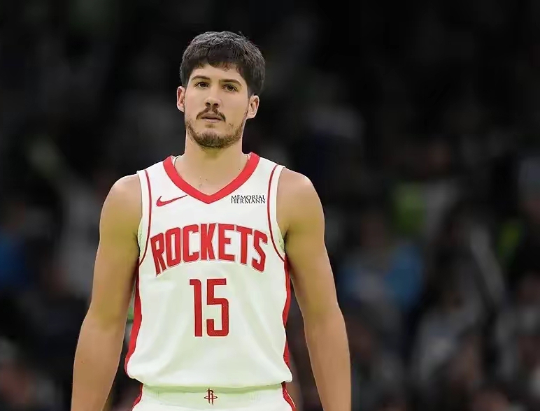 社区盾赛程吃紧，费城76人集结日篮板制胜，态度坚定，轮换策略成焦点(燕云十六声体质如何提升)