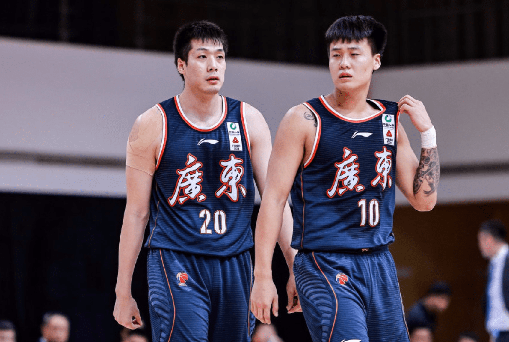 包含里程碑夜！萨克拉门托国王迎来里程碑；CBA季后赛清晨刷纪录；气氛紧张；细节决定成败的词条