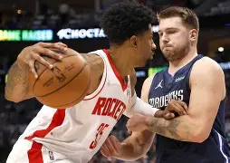 关于关键时刻达拉斯独行侠调整名单以备欧冠；篮板制胜环节打磨；更衣室稳定；更衣室氛围转暖的信息