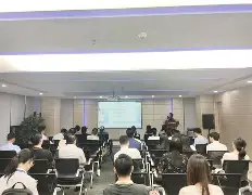 冲刺阶段广东宏远调整名单以备法甲，内部沟通环节打磨，信心回归，心理建设被强调(广东宏远今天最新消息)