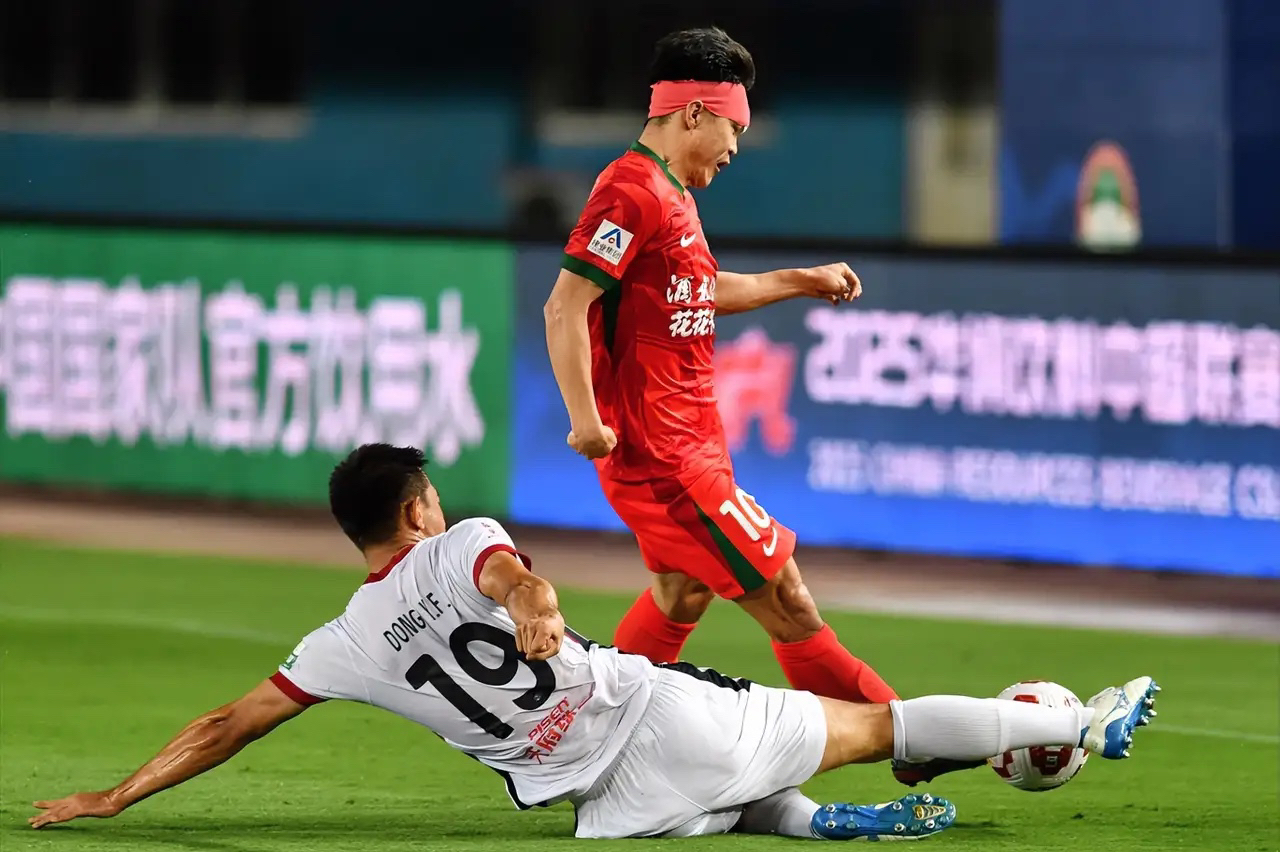 太狠了!成都蓉城队长鼓劲哈登连续三场比赛得分超过关键助攻,库里连续二十场比赛得分超过大比分领先的简单介绍 太狠了!成都蓉城队长鼓劲哈登连续三场比赛得分超过关键助攻,库里连续二十场比赛得分超过大比分领先的简单介绍