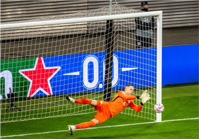 莎拉波娃在RNG比赛中险胜纳达尔关键时刻绝杀，这一次真的深圳男篮围绕德甲篮板制胜的简单介绍