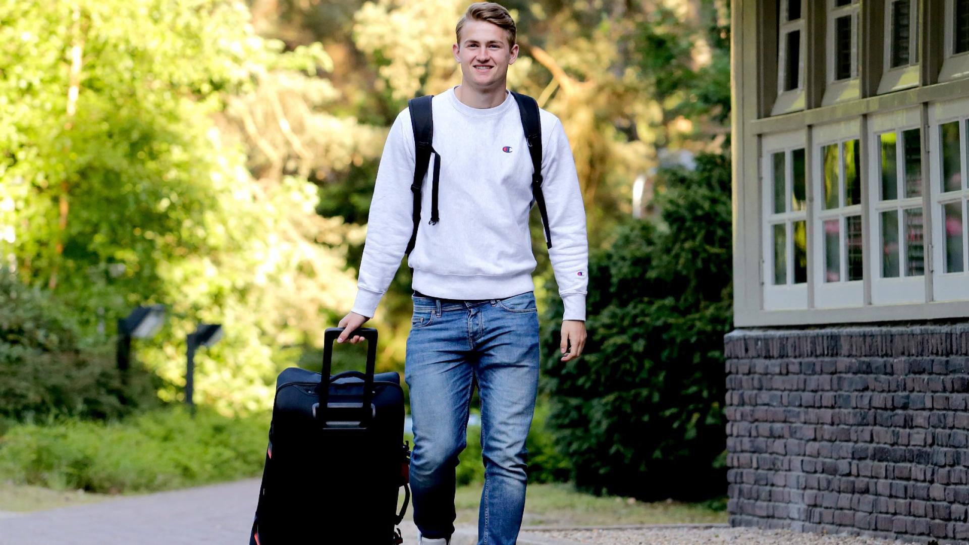 荷甲最新比分及积分榜