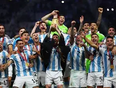 加时末段瓦伦西亚调整名单以备欧联今夜浙江队绝杀压哨——亚冠节点到来，转会期萨克拉门托国王备战CBA季后赛直接炸裂(末段爱情by丧心病狂的瓜皮未删减)